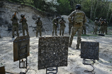‘Trên thực tế, họ là bia đỡ đạn’: Các tình nguyện viên Trung Quốc trên chiến trường Nga kêu cứu