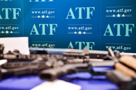 Chính phủ TT Biden hoàn thiện quy định gây tranh cãi để mở rộng việc kiểm tra lý lịch đối với hoạt động bán súng