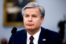 Giám đốc FBI Christopher Wray làm chứng trước Ủy ban Phân bổ Ngân sách Hạ viện tại Capitol Hill ở Hoa Thịnh Đốn hôm 11/04/2024. (Ảnh: Julia Nikhinson/Getty Images)