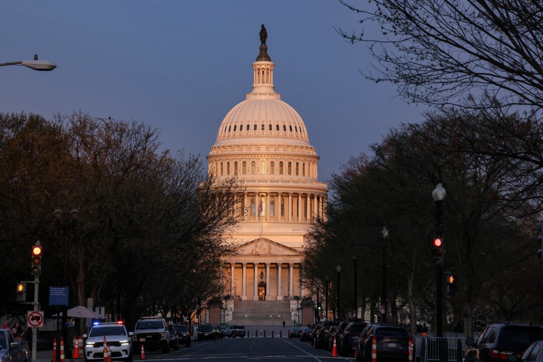 Hoa Kỳ: Hạ viện thông qua dự luật viện trợ ngoại quốc trị giá 95 tỷ USD, có thể cấm cả TikTok
