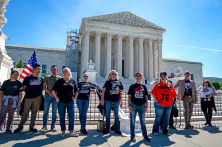 Các thẩm phán Tối cao Pháp viện có vẻ hoài nghi về cáo buộc cản trở trong ngày 06/01 được sử dụng trong vụ kiện TT Trump