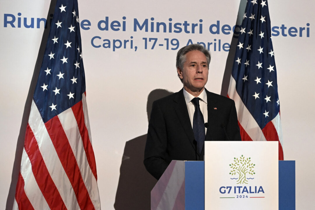 Ngoại trưởng Hoa Kỳ Antony Blinken tổ chức họp báo vào ngày cuối cùng của cuộc họp ngoại trưởng G7 trên đảo nhỏ Capri, hôm 19/04/2024. (Ảnh: Tiziana Fabi/AFP)