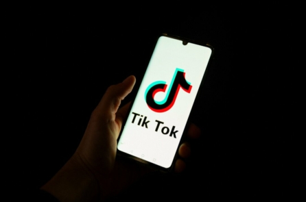 Tổng thống Biden ký dự luật có thể cấm TikTok