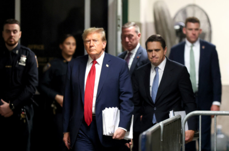 Cựu TT Trump lại bảo vệ ông Johnson giữa lúc vị chủ tịch Hạ viện này bị đe dọa truất phế