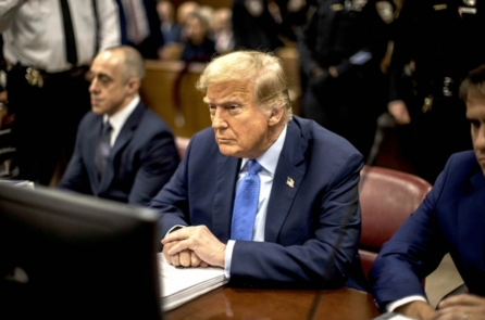 Phán quyết của Tối cao Pháp viện về quyền miễn trừ có thể hạn chế các vụ truy tố cựu TT Trump như thế nào