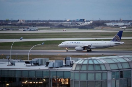 Chicago: Phi cơ của United Airlines bốc cháy tại Phi trường O’Hare