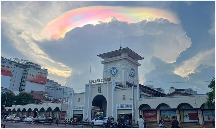 mây ngũ sắc ở Sài Gòn