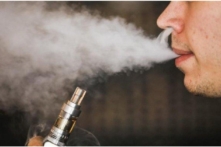 Việt Nam: Hơn 1,200 người nhập viện vì thuốc lá điện tử, nhiều trẻ em dưới 18 tuổi
