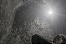 Việt Nam: Hầm ở Phú Yên tiếp tục sạt lở, đường sắt Bắc-Nam hoãn thông tuyến