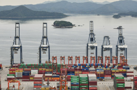 Tình trạng dư thừa công suất và chiến thuật bán phá giá của Trung Quốc