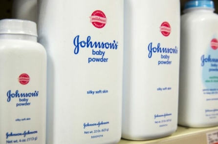 Johnson & Johnson đề nghị thanh toán 6.5 tỷ USD để giải quyết phần lớn các vụ kiện về ung thư buồng trứng liên quan đến bột Talc