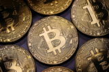 Một hình ảnh trực quan về bitcoin ở London hôm 07/12/2017. (Ảnh: Dan Kitwood/Getty Images)
