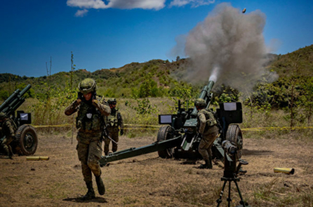 Thủy quân lục chiến Hoa Kỳ đổ bộ lên đảo gần Đài Loan để chuẩn bị cho cuộc xung đột