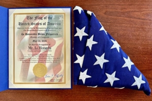 Quốc hội Mỹ thượng cờ để tỏ lòng kính trọng đối với nhà sáng lập Pháp Luân Công nhân ngày 13.5
