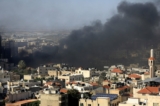Khói đen bốc lên từ trại tị nạn người Palestine Jenin trong cuộc đụng độ với quân đội Israel ở Tây Ngạn do Israel kiểm soát vào ngày 09/11/2023. (Ảnh: Zain Jaafar/AFP qua Getty Images)