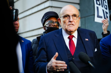 Chương trình phát thanh của ông Rudy Giuliani bị hủy vì bàn luận về cuộc bầu cử năm 2020