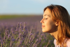 7 lợi ích bất ngờ khi hít thở bằng mũi