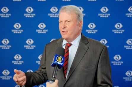 Cựu nghị sỹ Canada chỉ trích The New York Times trù tính bài viết tấn công Shen Yun