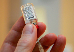 CDC xác nhận các trường hợp đầu tiên nhiễm HIV lây truyền qua kim thẩm mỹ