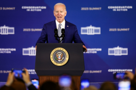 TT Biden phê chuẩn khoản xóa nợ cho sinh viên trị giá 6.1 tỷ USD cho hơn 300,000 người Mỹ