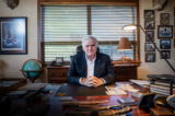 Ông Franklin Graham, chủ tịch kiêm Giám đốc điều hành của Samaritan’s Purse và Hiệp hội Truyền giáo Billy Graham, tại văn phòng của ông ở Boone, North Carolina, hôm 18/04/2024. (Ảnh: Madalina Vasiliu/The Epoch Times)