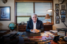 Ông Franklin Graham, chủ tịch kiêm Giám đốc điều hành của Samaritan’s Purse và Hiệp hội Truyền giáo Billy Graham, tại văn phòng của ông ở Boone, North Carolina, hôm 18/04/2024. (Ảnh: Madalina Vasiliu/The Epoch Times)