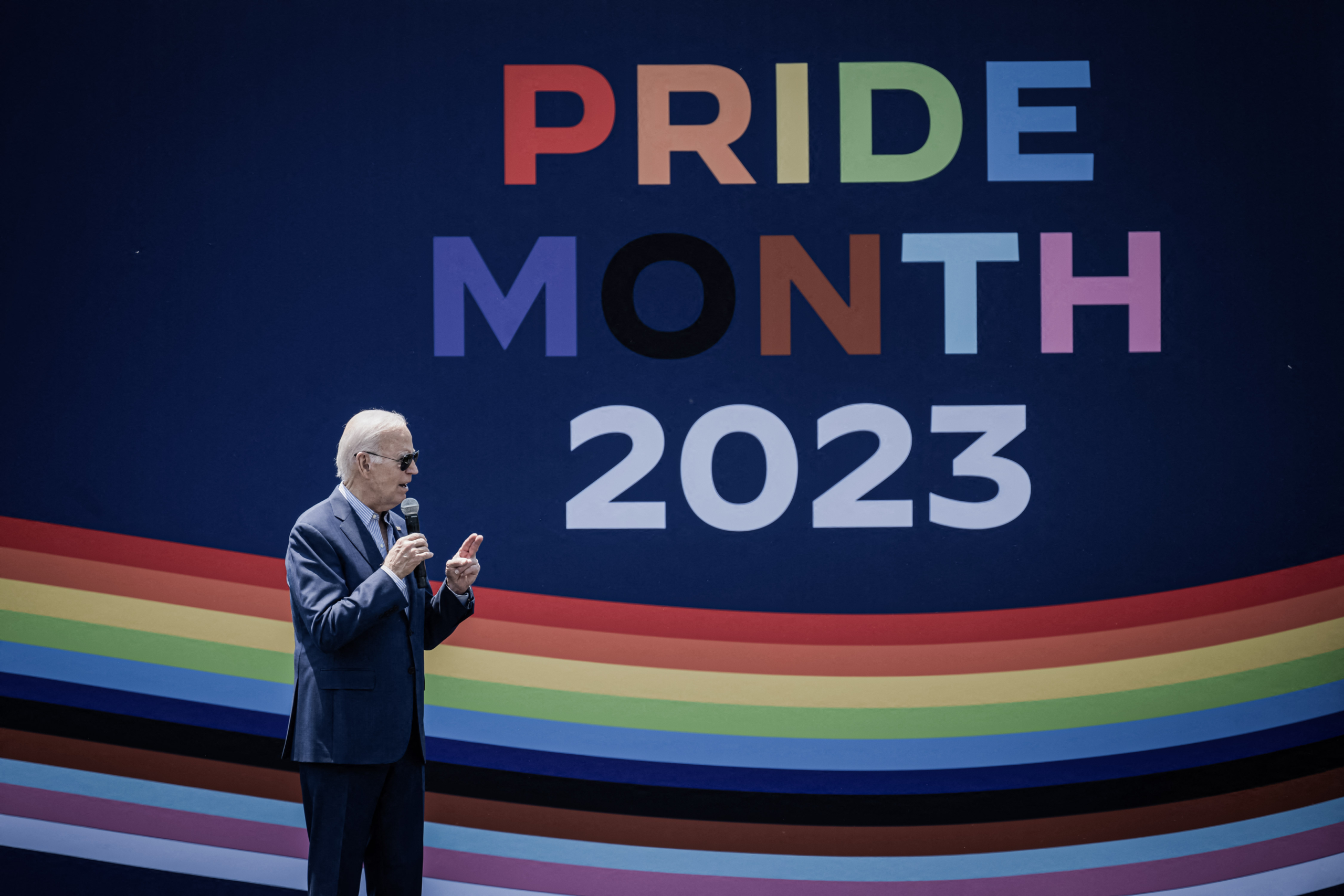 Tổng thống Joe Biden nói chuyện trong một lễ kỷ niệm Tự hào Đồng tính tại Bãi cỏ phía Nam của Tòa Bạch Ốc ở Hoa Thịnh Đốn, ngày 10/06/2023. (Ảnh: Brendan Smialowski/AFP qua Getty Images)