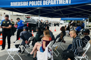 California: Cảnh sát Riverside bắt giữ 104 nghi phạm ma túy, nhưng 100 người lại được thả về đường phố