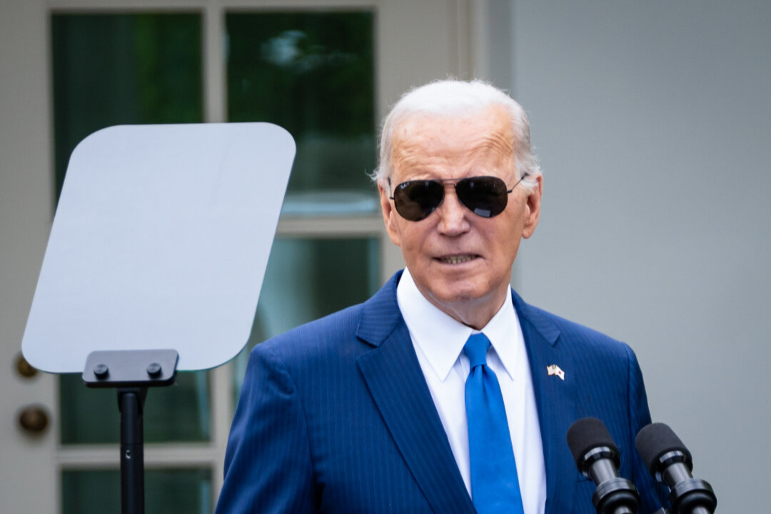 Tổng thống Joe Biden diễn thuyết tại Hoa Thịnh Đốn, hôm 10/04/2024. (Ảnh: Madalina Vasiliu/The Epoch Times)