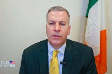 Ông Hermann Kelly, chủ tịch Đảng Tự do Ireland được phỏng vấn trên chương trình “American Thought Leaders” (“Các Nhà Lãnh Đạo Tư Tưởng Hoa Kỳ”) của EpochTV, hôm 13/02/2024. (Ảnh chụp màn hình/ Epoch TV)