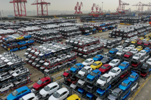 Việc áp dụng nhiều thuế quan hơn đối với hàng nhập cảng Trung Quốc có ý nghĩa gì cho Hoa Kỳ