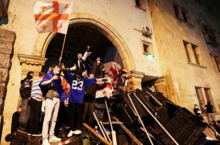 Nghị viện Georgia thông qua luật ‘đại diện ngoại quốc,’ phương Tây đồng loạt phẫn nộ