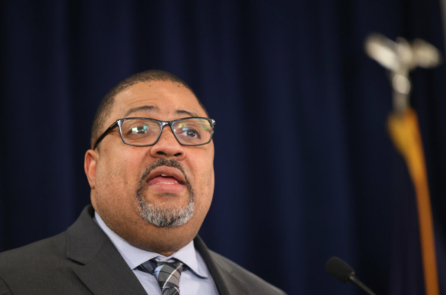 Biện lý Bragg không tiết lộ liệu các công tố viên có yêu cầu án tù đối với cựu TT Trump