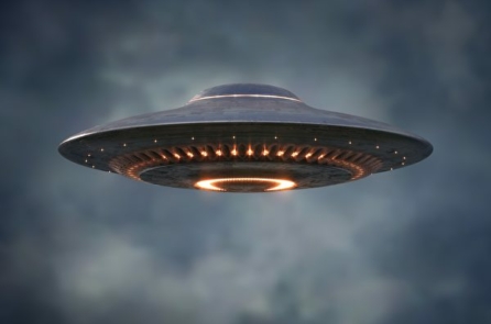 Giáo sư Đại học Harvard: UFO du hành tới Trái Đất qua không gian đa chiều