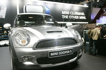 Thượng viện Hoa Kỳ mở rộng điều tra BMW về việc sử dụng linh kiện bị cấm của Trung Quốc