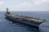 Hàng không mẫu hạm USS Dwight D. Eisenhower (CVN 69) đi qua biển Ả Rập, ngày 12/06/2020. (Ảnh của Hải quân Hoa Kỳ do Hạ sĩ nhất Truyền thông Đại chúng Aaron Bewkes chụp)