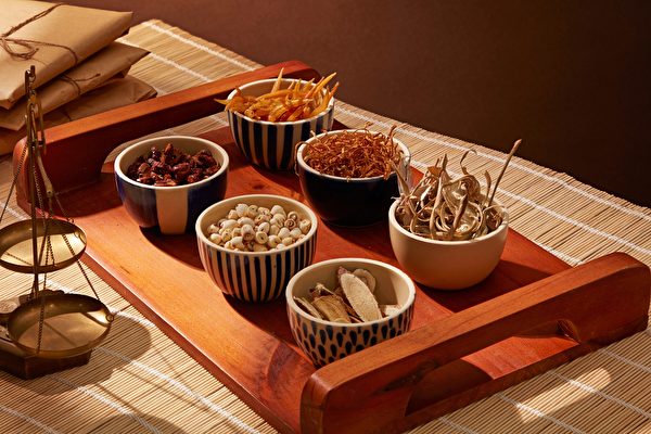 Người dân địa phương coi bệnh phong là một căn bệnh lạ không thể tùy tiện chữa bằng thuốc hay châm cứu. (Ảnh: Shutterstock)