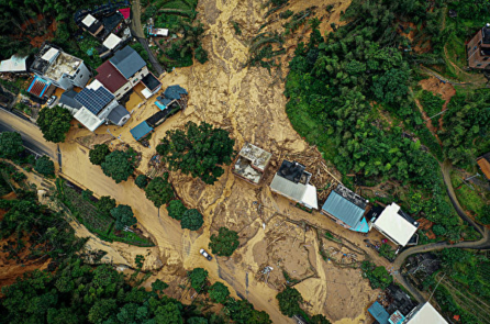 Trung Quốc: Xả lũ ở nhiều nơi gây tranh cãi, video lũ dâng cao đột ngột ở Mai Châu, Quảng Đông được công bố