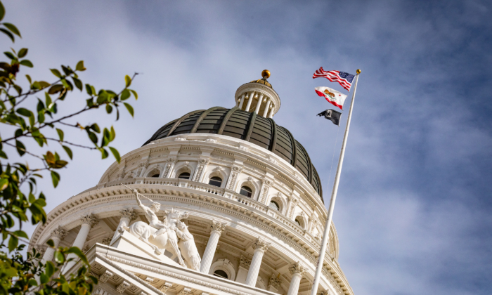 Tòa nhà Quốc hội Tiểu bang California ở Sacramento, California, vào ngày 18/04/2022. (Ảnh: John Fredricks/The Epoch Times)