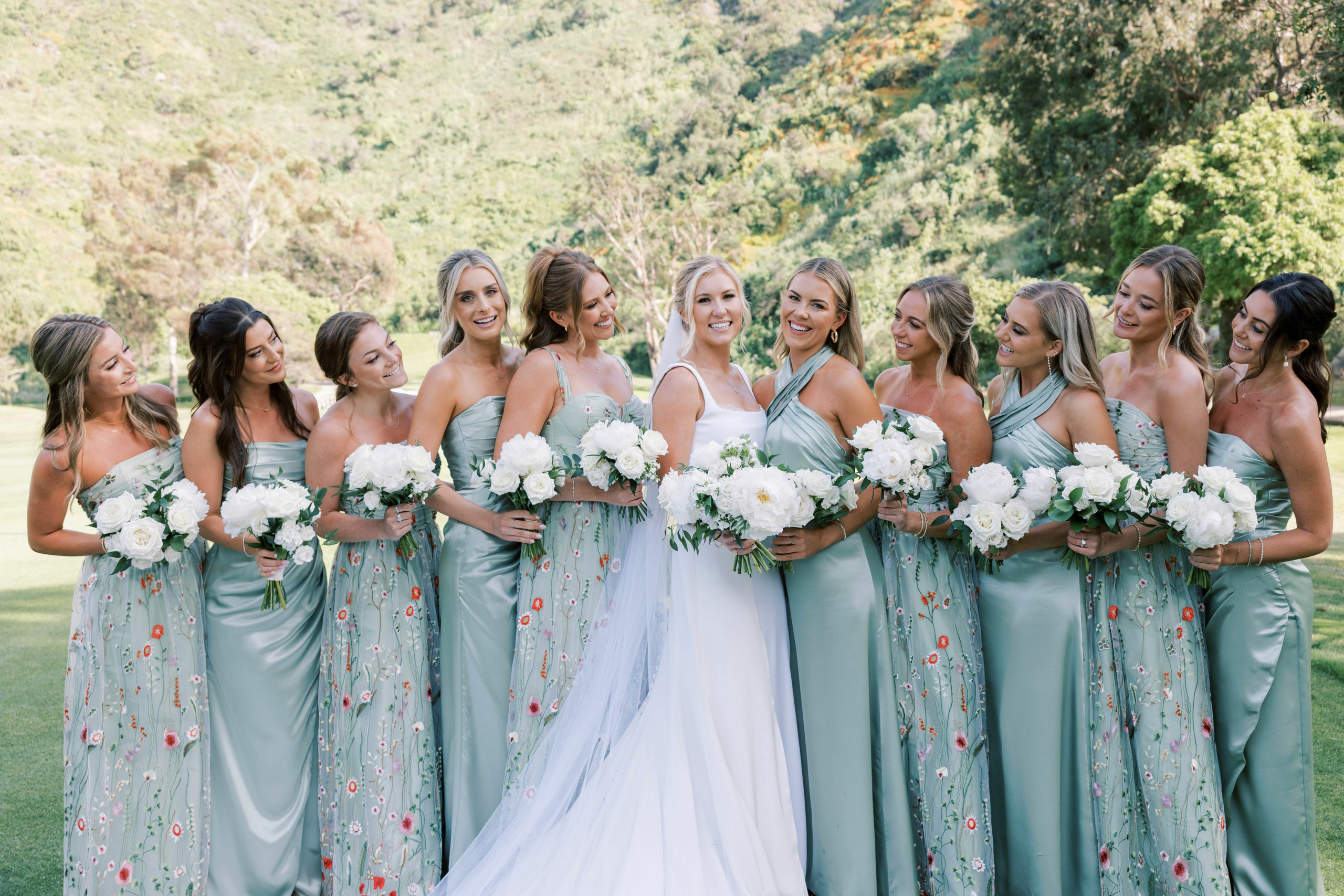 Cô Fumia và các phù dâu. (Ảnh: Đăng dưới sự cho phép của Jessica Rice Photography)