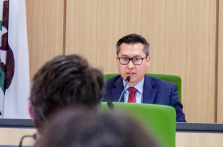 Thành viên Đảng Cộng Hòa Vince Fong tuyên thệ nhậm chức tại Hạ viện Hoa Kỳ