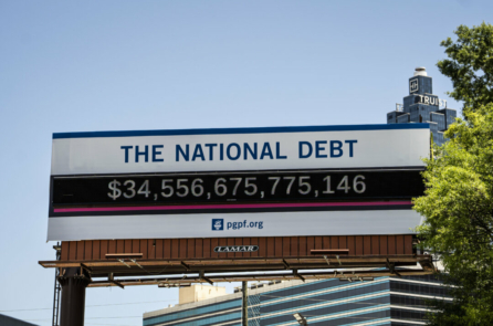 CBO điều chỉnh dự báo thâm hụt ngân sách năm 2024 lên 1.9 ngàn tỷ USD