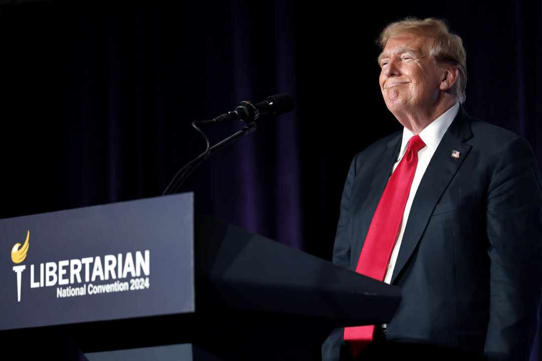 Sự đón tiếp ông Trump tại hội nghị Đảng Tự Do