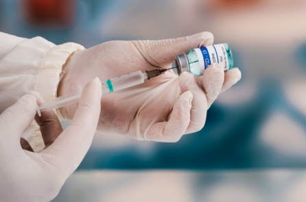 Viêm cơ tim và viêm màng ngoài tim chỉ xuất hiện sau khi chích vaccine COVID