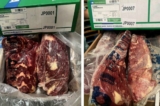 Tập đoàn South American Meat đang tiến hành thu hồi nhiều sản phẩm thịt bò sống đông lạnh khác nhau do những sản phẩm này chưa được Cục Thanh tra và An toàn Thực phẩm thuộc Bộ Nông nghiệp Hoa Kỳ kiểm tra lại trước khi nhập cảng vào Hoa Kỳ. (Ảnh: Được đăng dưới sự cho phép của Cơ quan Thanh tra và An toàn Thực phẩm của Bộ Nông nghiệp Hoa Kỳ)