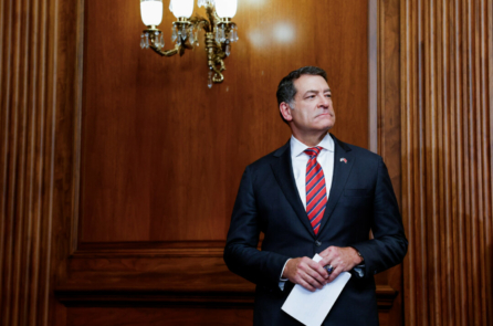 Lãnh đạo ủy ban Hạ viện Hoa Kỳ yêu cầu DHS, DOE giải mật các mối đe dọa do drone Trung Quốc gây ra