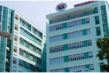 Sài Gòn: Một trường cao đẳng bị ngân hàng rao bán khoản nợ gần 130 tỷ đồng