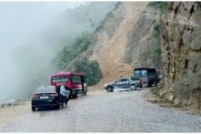 Sạt lở ở Hà Giang vùi lấp xe khách, 11 người thiệt mạng