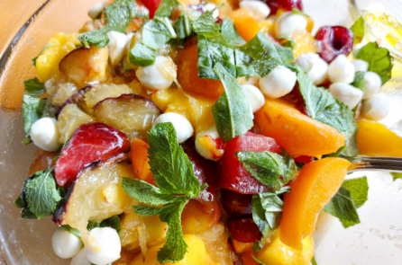 Món salad trái cây mùa hè ngon tuyệt