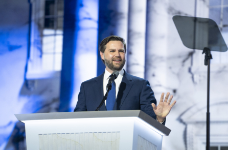 Ông JD Vance chấp nhận đề cử của Đảng Cộng Hòa cho vị trí phó tổng thống